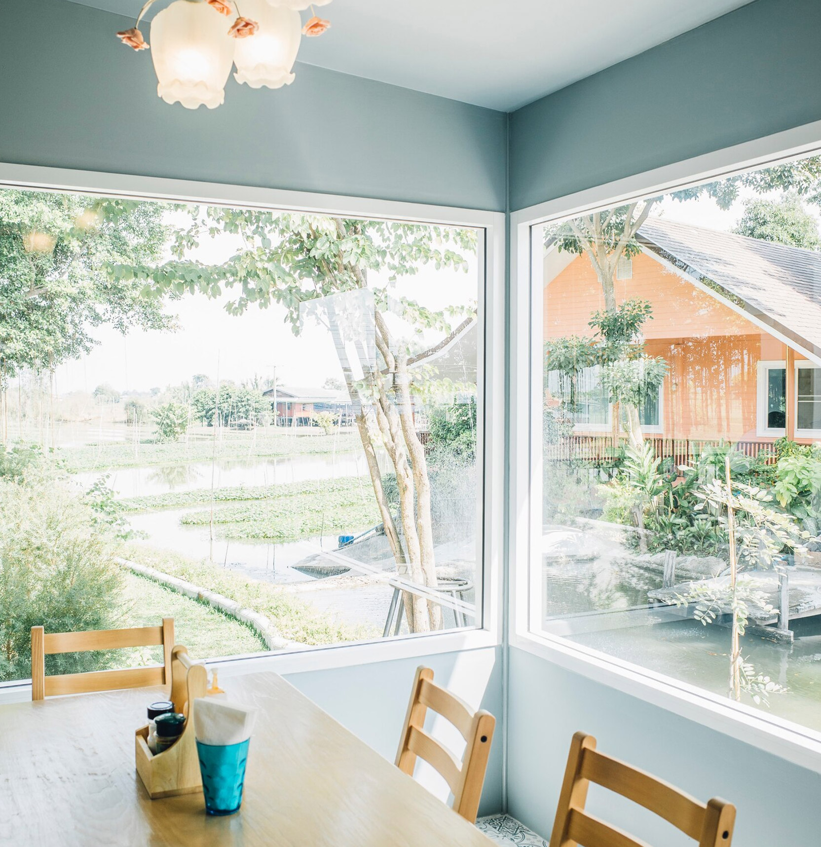 Custom Windows for Homes & Villas